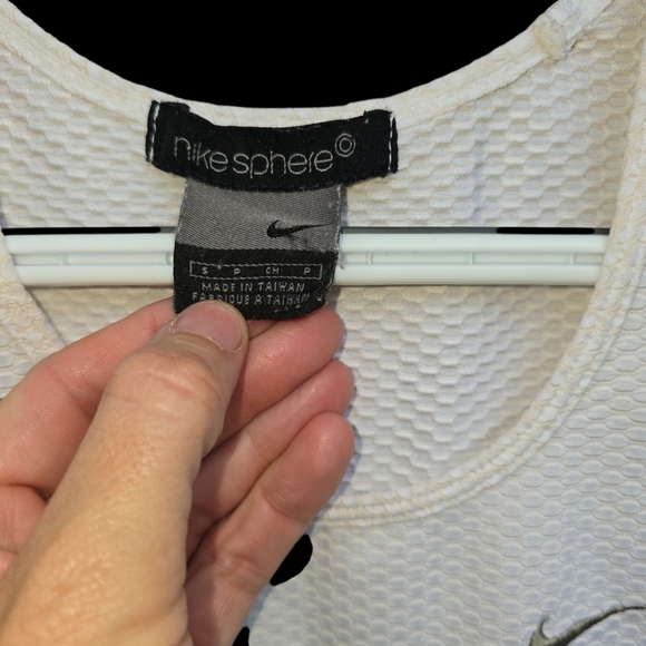 Vintage Nike Sphere White Sleeveless Top Size Small - Picture 3 of 4